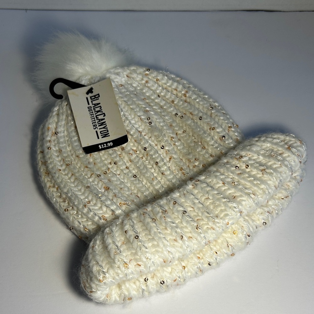 BlackCanyon Cozy Cream Knit Pom-Pom Beanie OS NWT
